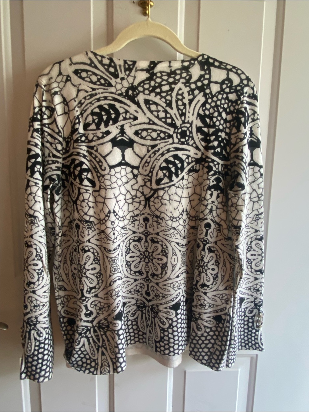 Lightweight Sweater - Picture 2 of 5